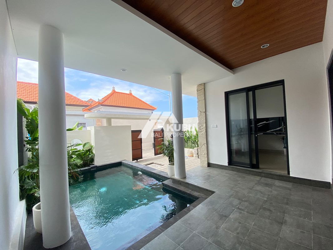 KBP1660 Brand-new two-storey villa featuring 3 bedrooms, with one bedroom conveniently located on the ground floor and two bedrooms upstairs.